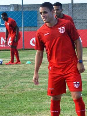 Felipe Ferreira espera grande jogo do CRB diante do ...