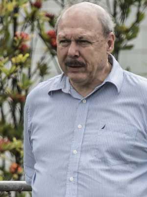 Peres 'bate o pé' por Santos no Pacaembu e pede ...