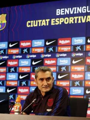 Barcelona visita o Levante para se manter na ponta da tabela