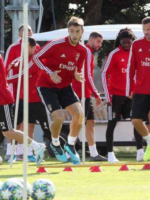 Liderando o Campeonato Português, Benfica recebe o Rio Ave