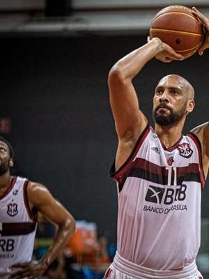 Flamengo derrota São José e se mantém na liderança do NBB
