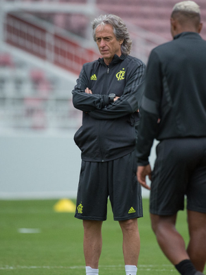 Elenco do Flamengo faz treino regenerativo e ganha folga