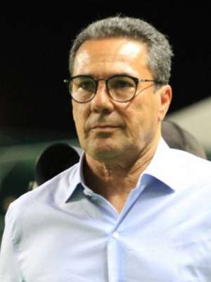 O que Luxemburgo já cogitou para Felipe Melo e Lucas Lima