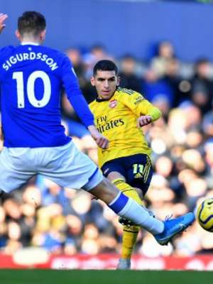 Muita luta e pouco futebol: Everton e Arsenal não ...