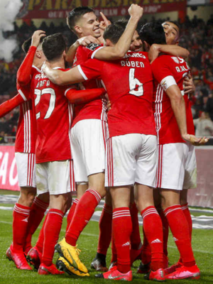 Porto e Benfica fazem 'final' do Campeonato Português