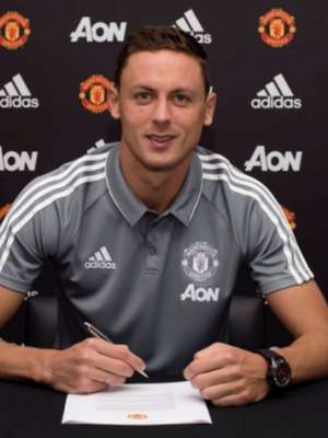Manchester United renova com Matic