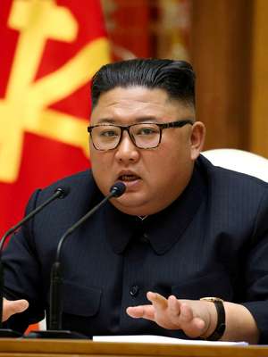 Mídia norte-coreana faz silêncio sobre estado de Kim Jong-un