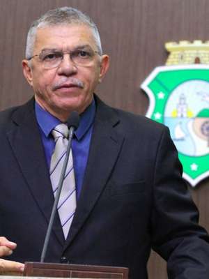 "Gabinete do ódio" do Ceará mira grupo de Ciro Gomes