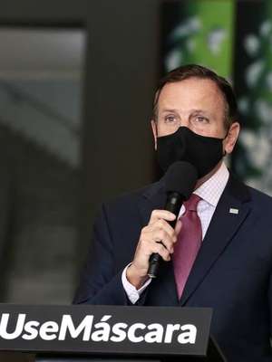 Mortes por covid em São Paulo caem 14% em agosto