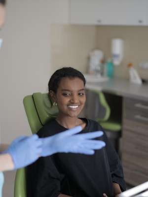 Clareamento em casa funciona ou não? Descubra!