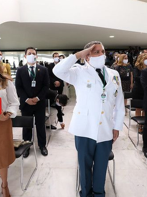 'Vencendo a covid': o grupo de '10 mil' médicos pró- ...