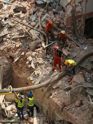 Socorristas vasculham destroços em Beirute após sinais ...
