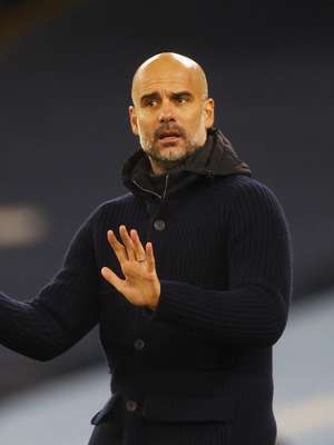 Guardiola prorroga contrato com Manchester City até 2023