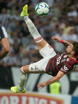 Prêmio Puskás 2020: Arrascaeta concorre a gol mais ...