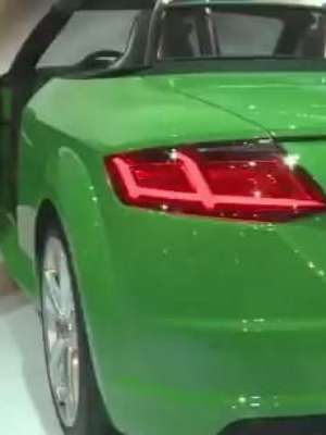 Com estande cheio, Audi mostra nova geração do TT