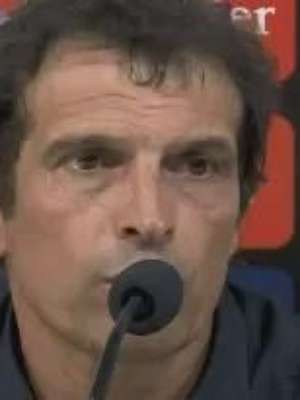 "Não precisa reformular", diz Milton cruz após eliminação