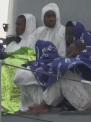 Rescatan a más de 500 migrantes en Mar Mediterráneo