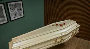 Mulher afirma que funerária colocou o 'cadáver errado' no caixão de seu tio