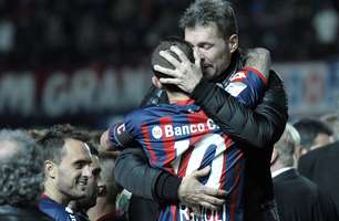 Fanático, astro da TV é o verdadeiro "papa" do San Lorenzo