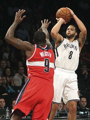 Deron Williams, que anotó 42 puntos. Foto: AP