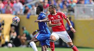 Duelo entre Chelsea e Benfica é interrompido por raios; time inglês vence por 1 a 0