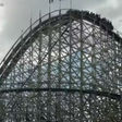 Por que jovem perdeu movimentos do corpo após andar de montanha-russa no Hopi Hari?