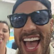 Neymar registra confusão durante votação no litoral de São Paulo