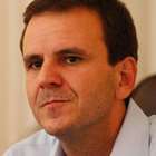 Paes suspende aumento de ônibus após crítica do futuro vice