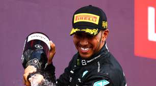 Sem alarde, Hamilton bate mais recordes de Schumacher na F1
