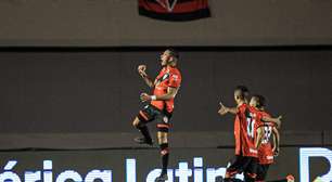 Atlético-GO massacra Nacional de Luis Suárez e vai à semifinal da Sul-Americana