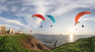 Voo de paraglider sobre Lima é experiência inesquecível