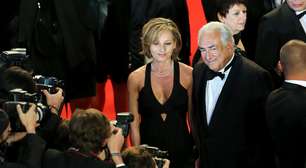 Strauss-Khan circula no tapete vermelho do Festival de Cannes