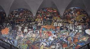Mural em palácio mexicano mistura Karl Marx e lendas astecas