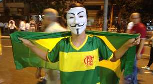 Torcedores deixam Maracanã mais cedo para protestar na Candelária