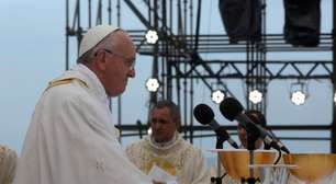 Papa retorna a Roma e diz sentir saudades do Brasil: 'até breve'