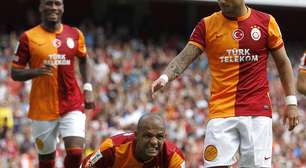 De pênalti, F. Melo garante vitória do Galatasaray contra Porto