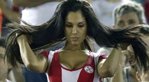Argentinos descobrem "nova Larissa Riquelme" em jogo contra Paraguai
