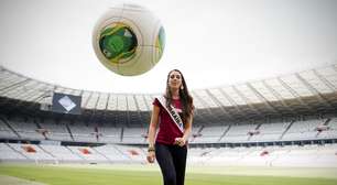 Misses fazem embaixadinhas e brincam de bobinho em visita ao Mineirão