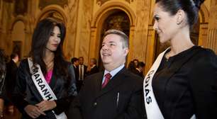 Elegantes, candidatas a Miss Brasil são recebidas por governador de MG