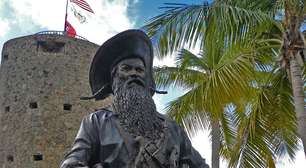 Castelo em St Thomas homenageia Barba Negra e Jack Sparrow
