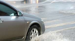 Consumo de combustível pode aumentar na chuva; entenda