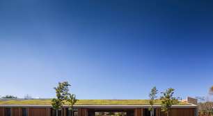 Telhado verde em casa de campo refresca e economiza energia