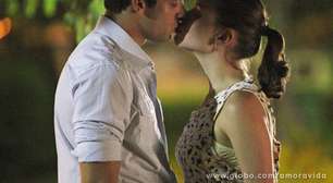 'Amor à Vida': Linda e Rafael se beijam, e Neide flagra os dois