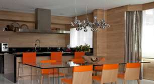 Após reforma, apartamento de 458 m² ganha cozinha só para receber amigos