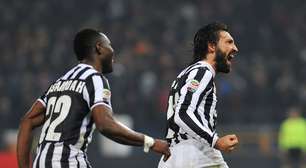 Juventus bate Genoa com golaço de Pirlo e aumenta vantagem