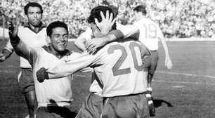 Rei dos dribles, Garrincha conduziu Brasil ao bi mundial