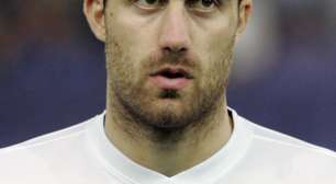 Lesão faz estrela da Grécia ter treino especial para estreia