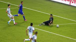 Após gol histórico, Ibisevic exalta reação bósnia no Rio