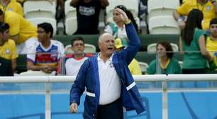 Sem 11 ideal, Felipão vê esquema perdido e chutões sem rumo