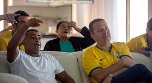 Campos vê partida do Brasil pela Copa ao lado de Romário